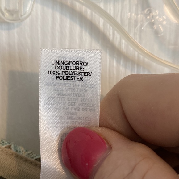 Jones New York Woman Ladies V neck top Size 2X, 100% polyester machine washable - Picture 7 of 7